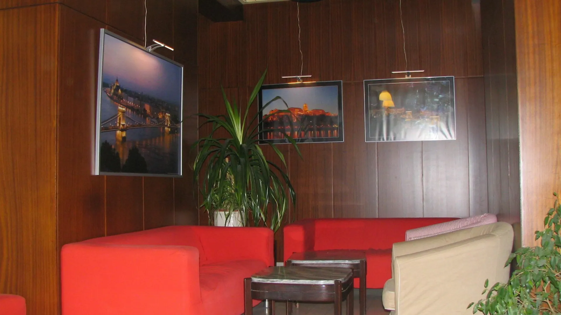 Hotel Apartment 4 You Budapest